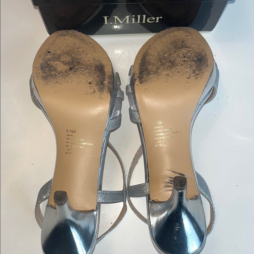 I. Miller Silver Glitter Women's Heels Size 6.5 Pre-Loved w/ Original Box - Picture 8 of 11